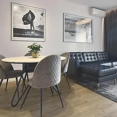 Podgornik Modern Lägenhet *